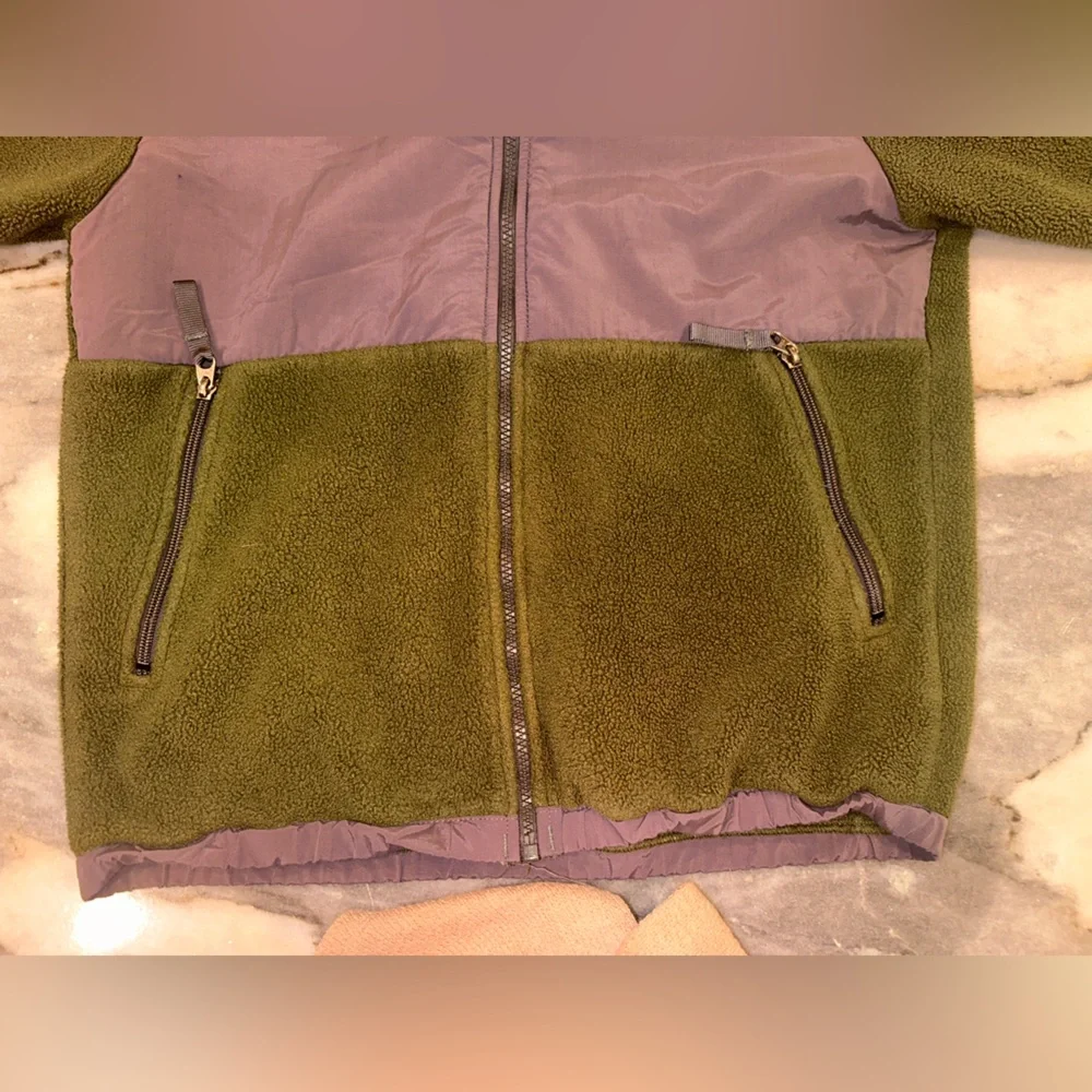 The North Face Boys Large Green‎ and Dark Gray Fleece Jacket Full Zip